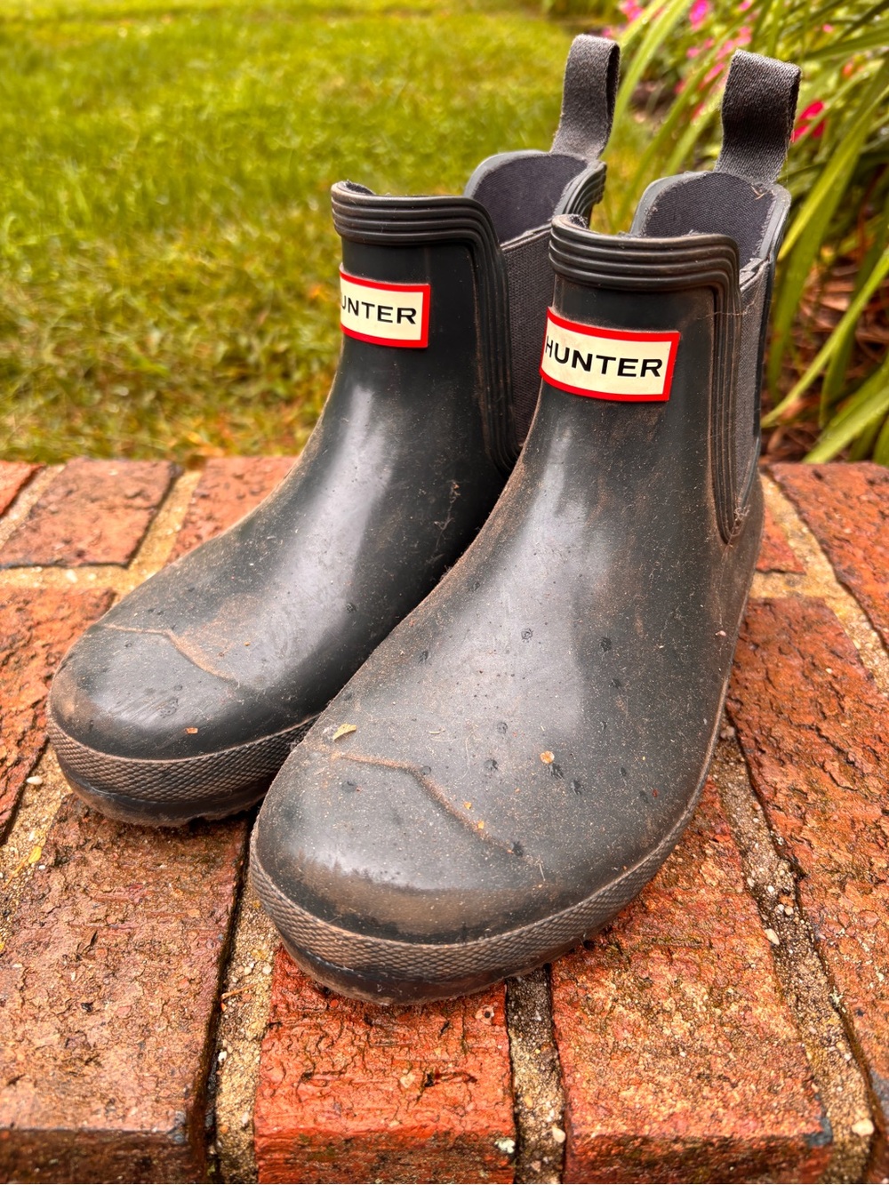 Hunter Womens Navy Chelsea Rain Boots with Red Logo